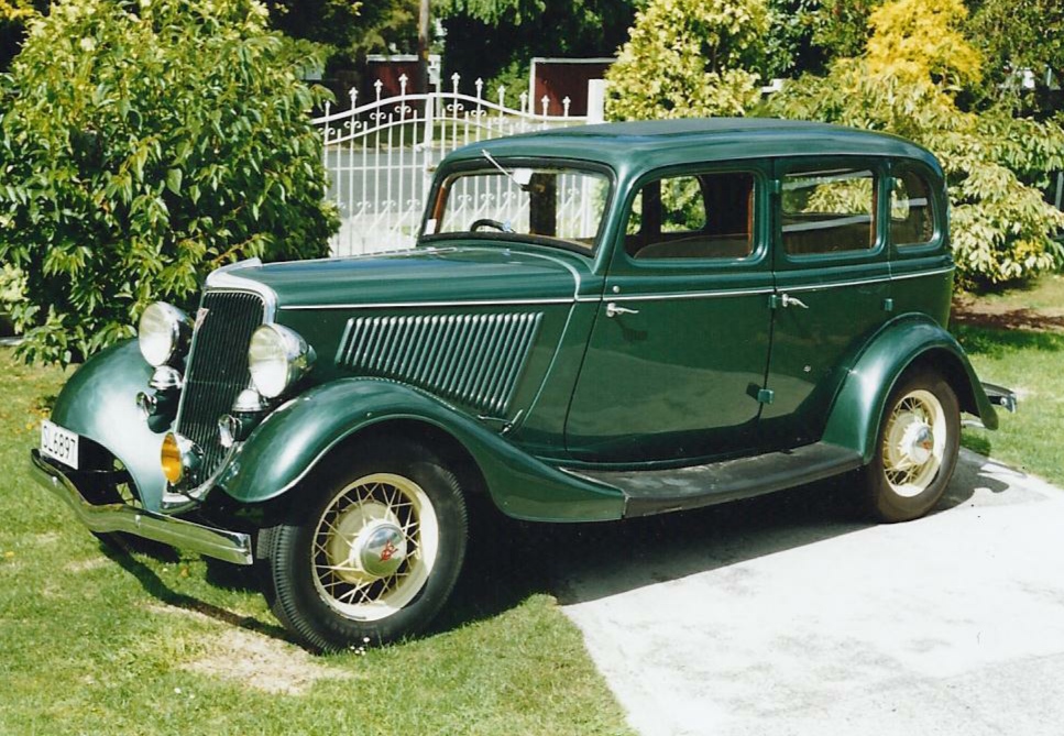 Ford V8 1934 photo - 7