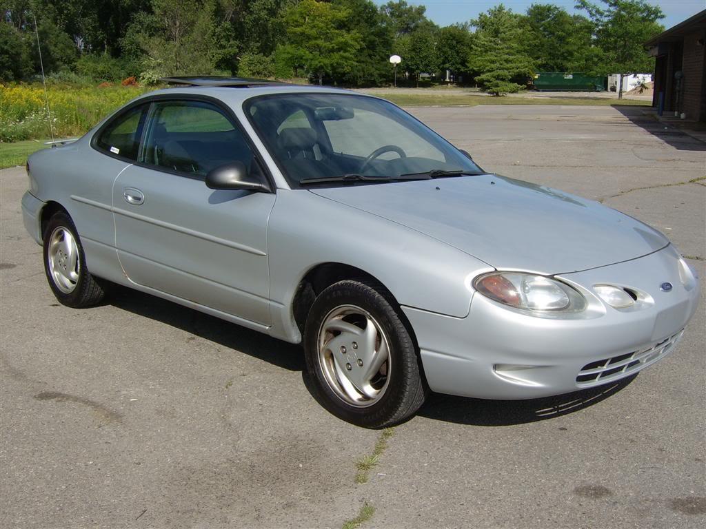 Ford Zx2 2002 photo - 9