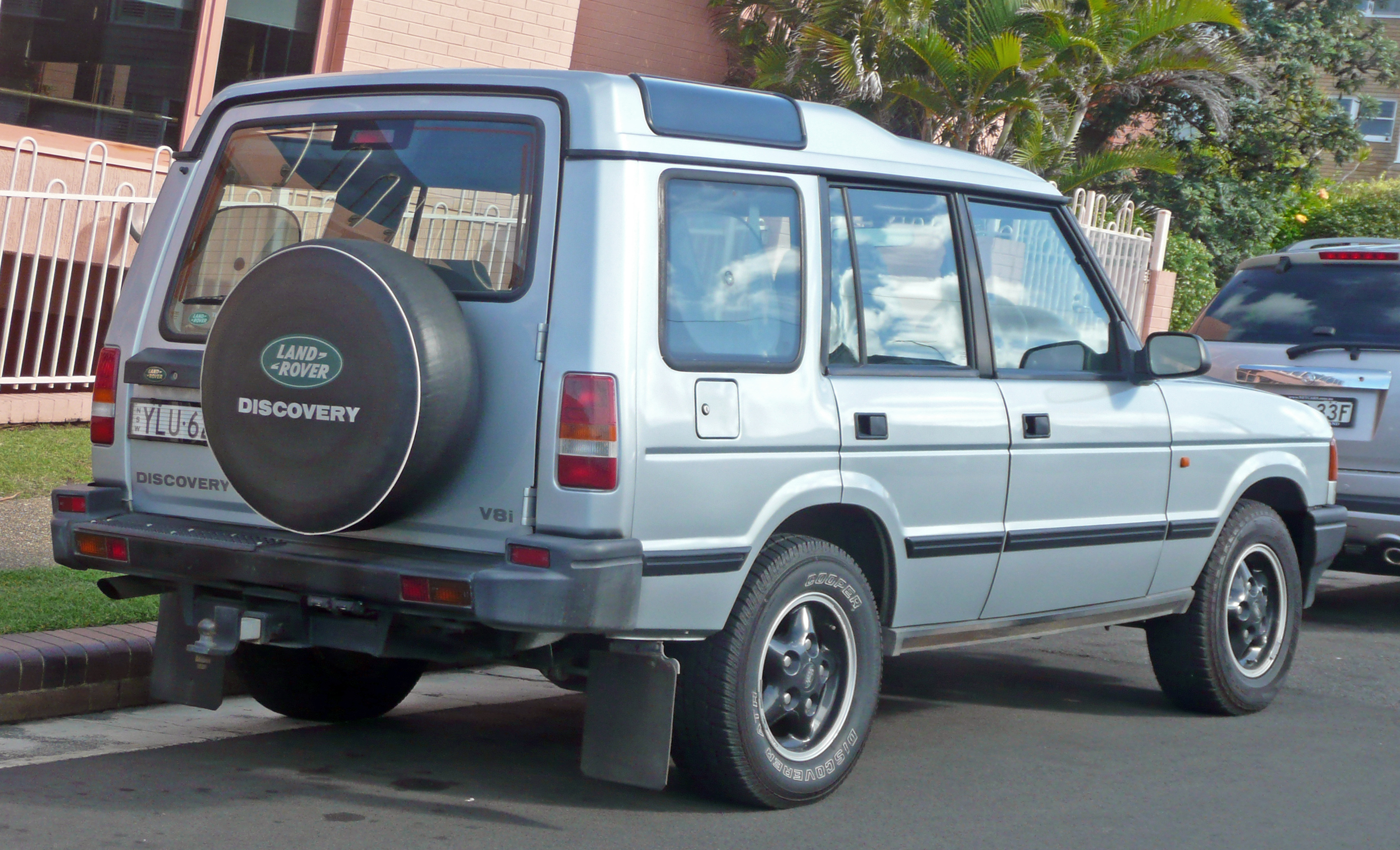 Land Rover Discovery 1994 photo - 1