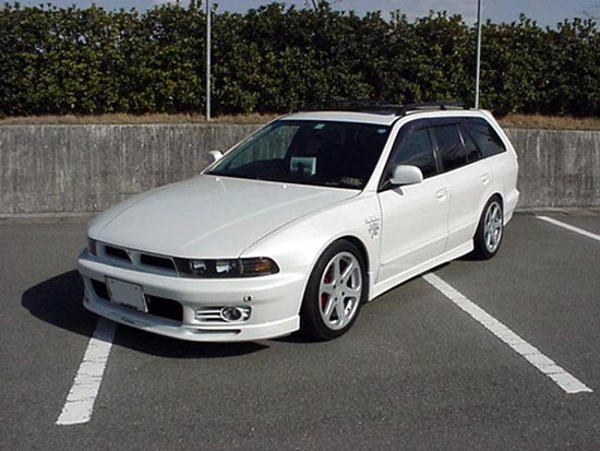Mitsubishi Legnum 1997 photo - 1