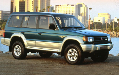 [Imagen: Mitsubishi-Pajero-1992-1.jpg]