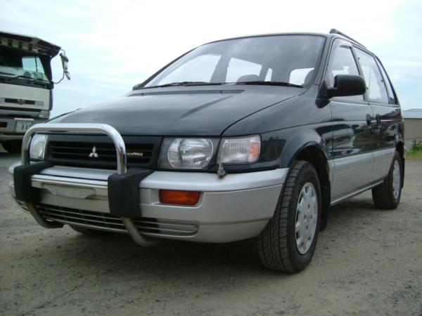 Mitsubishi RVR 1999 photo - 3