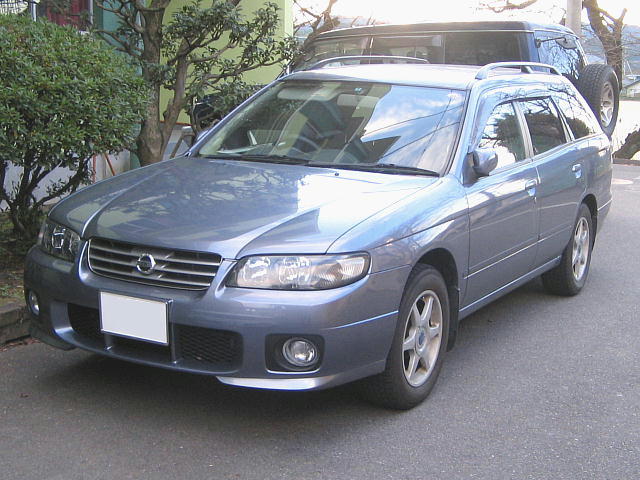 Nissan Avenir 1998 photo - 2