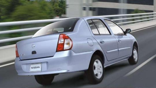 Nissan Platina 2004 photo - 1