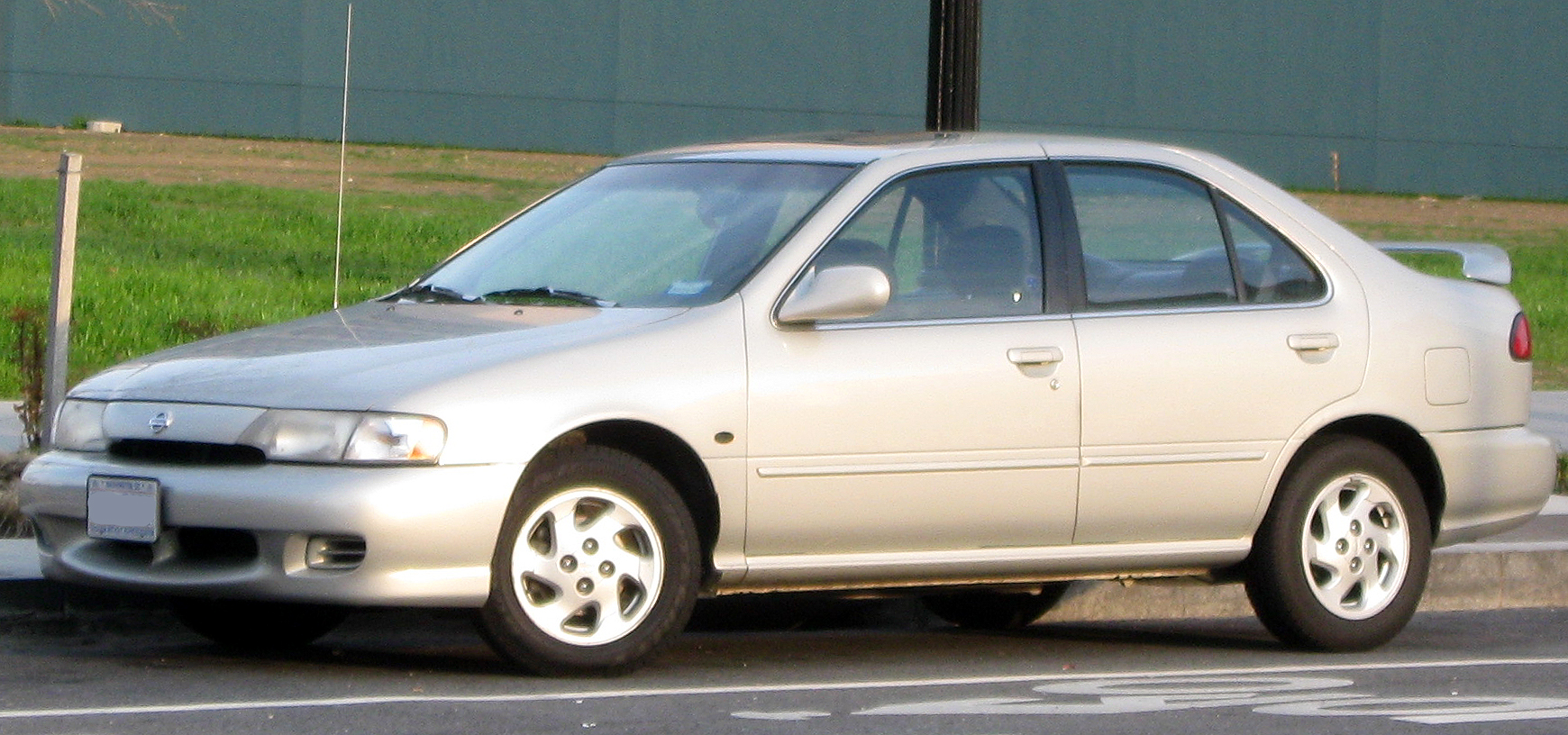 Nissan Sentra 1999 photo - 3