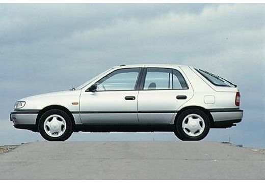 Nissan Sunny 1995 photo - 1