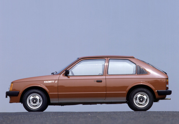 Opel Kadett 1981 photo - 1