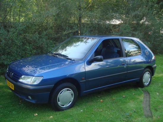 Peugeot 306 1997 photo - 2