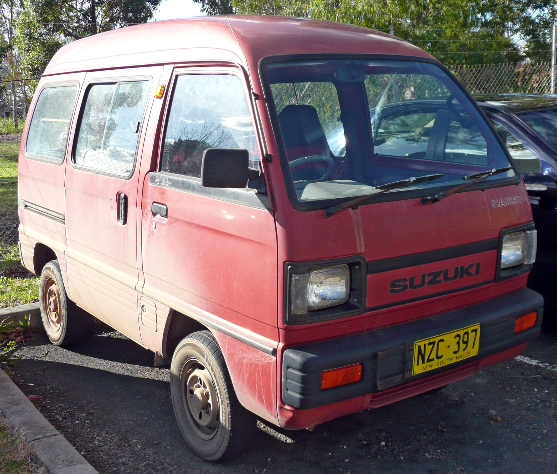Suzuki Carry 1985 photo - 2