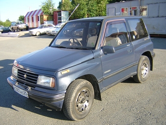 Suzuki Escudo 1999 photo - 1