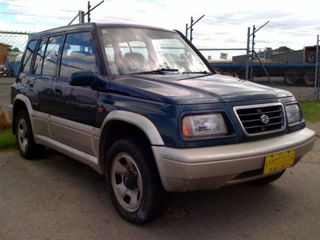 Suzuki Grand Vitara 1996 photo - 3