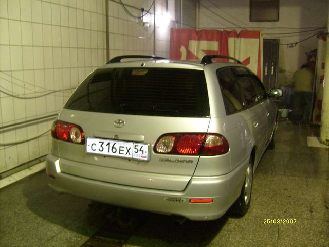 Toyota caldina 2001 photo - 2