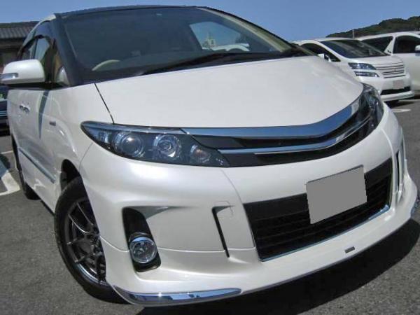 Toyota Estima Hybrid 2013 photo - 2