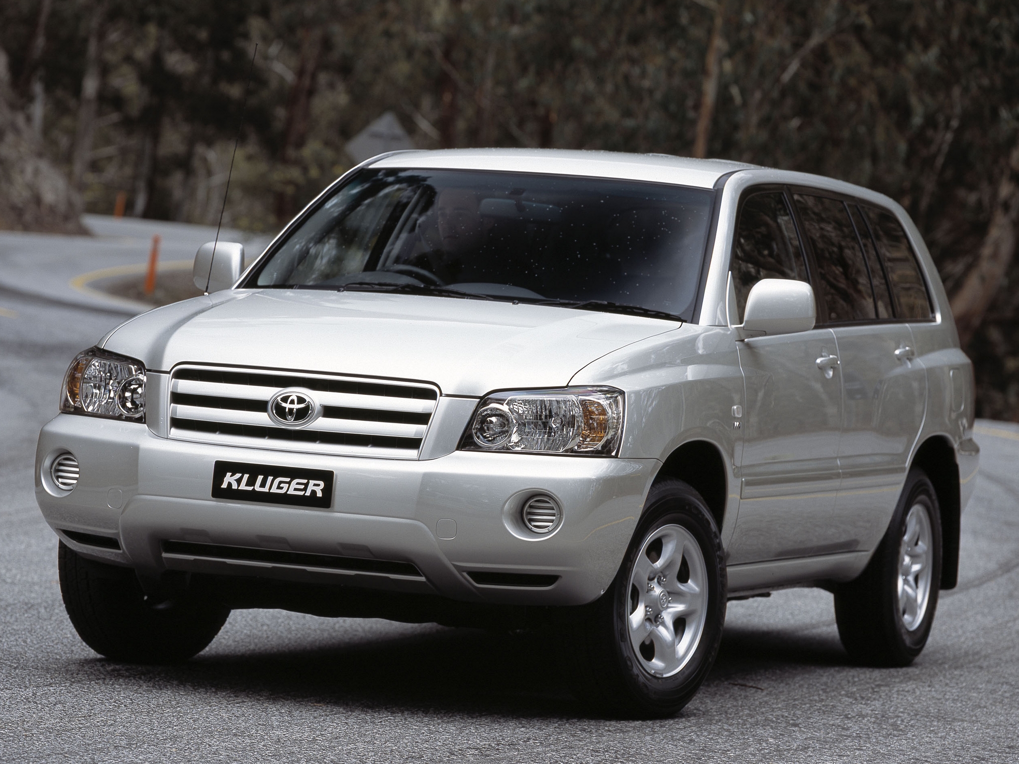 Toyota kluger 2003 photo - 4