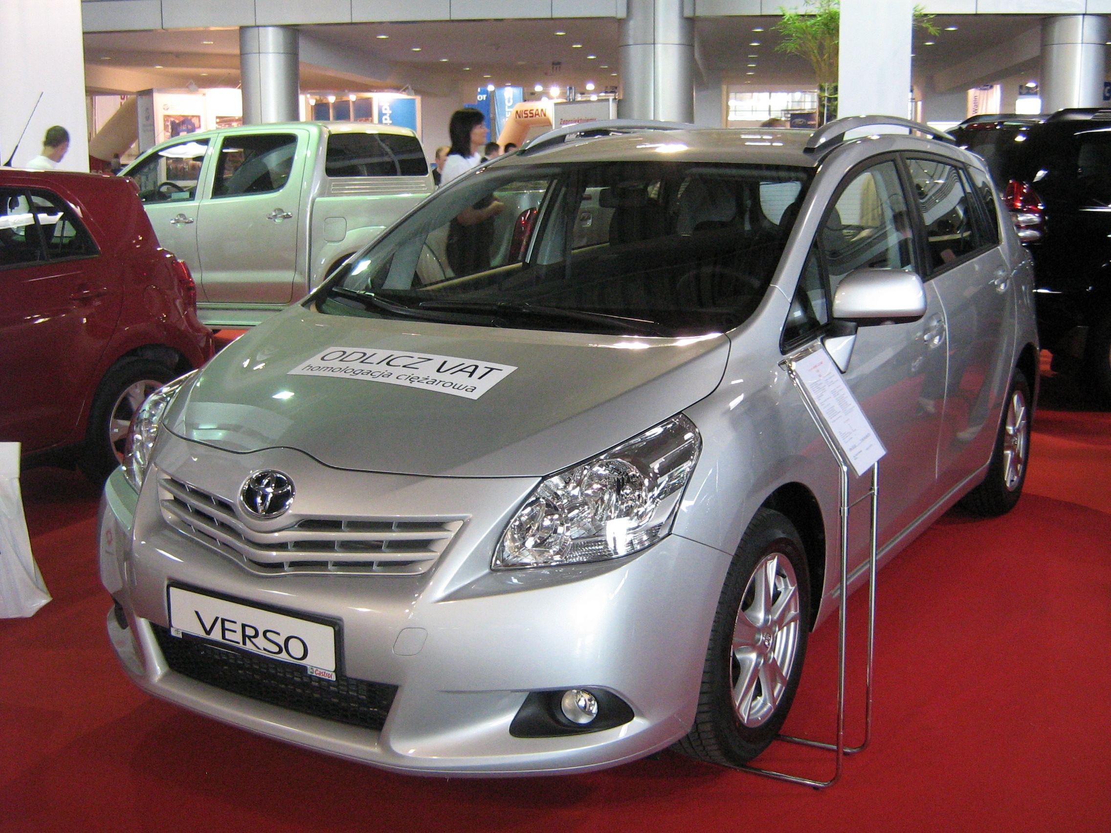Toyota verso 2009 photo - 3