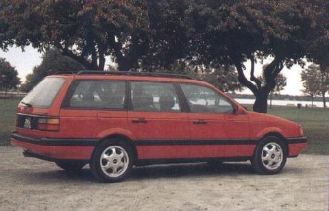Volkswagen Passat 1994 photo - 3