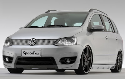 Volkswagen SpaceFox 2012 photo - 1