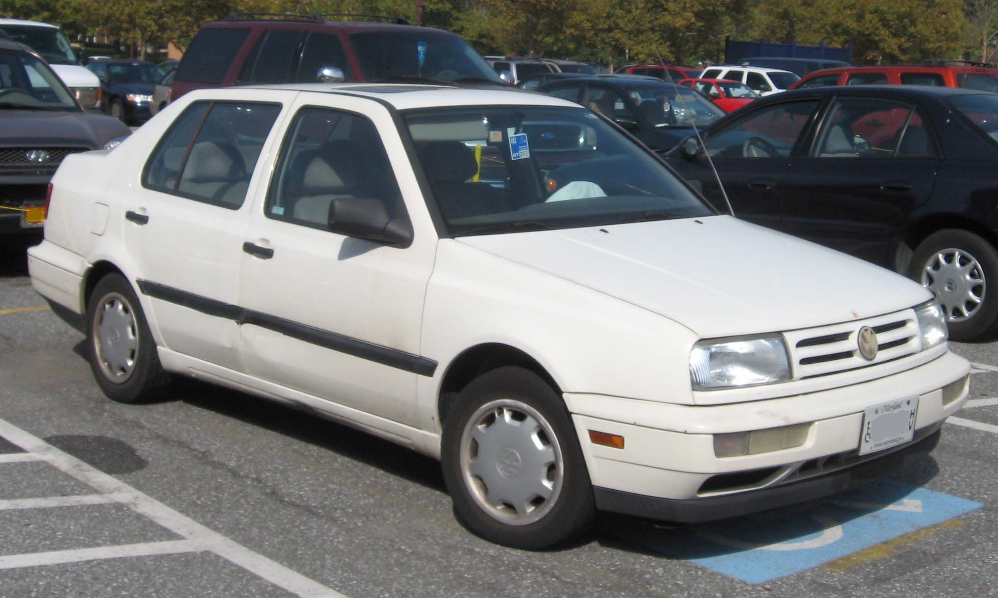 Volkswagen Vento 1998 photo - 3