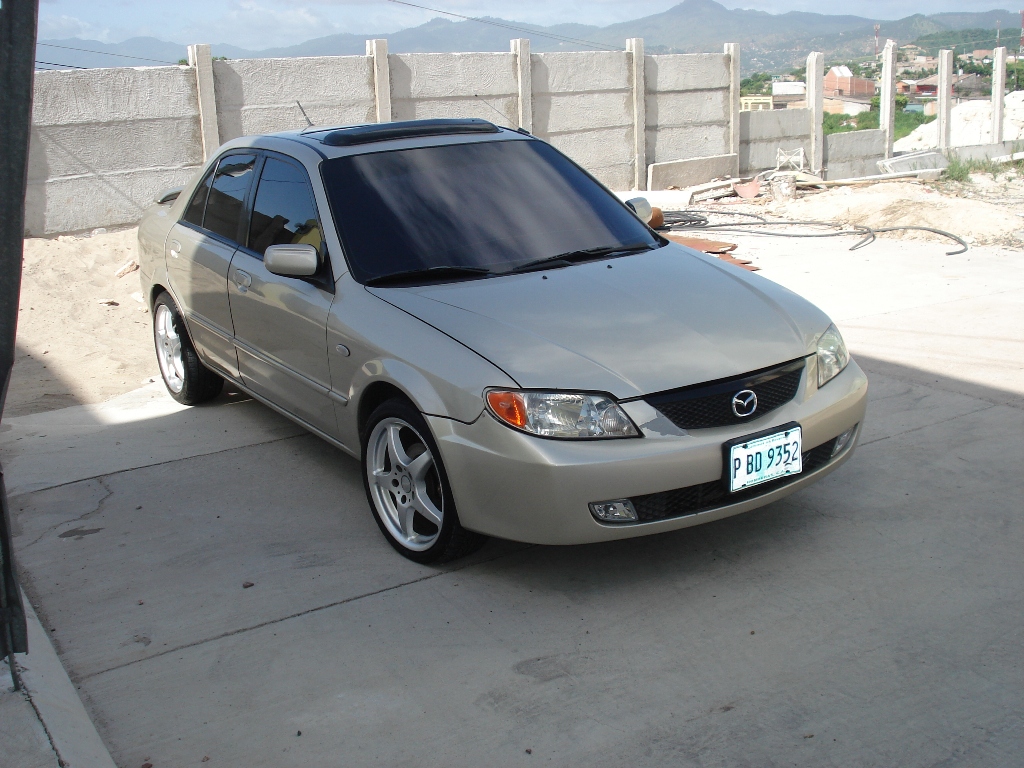 Mazda Protege 2002 photo - 3
