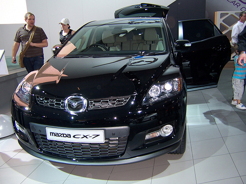 Black Mazda CX-7 2008
