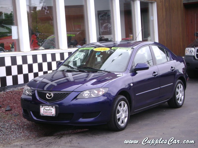 Blue Mazda 3 2006