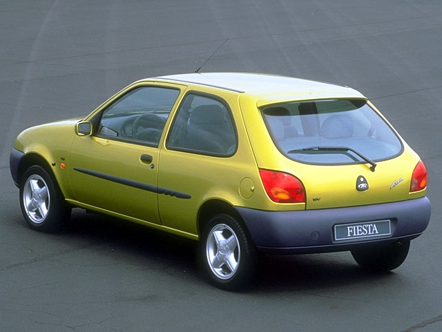 Mazda 121 2001