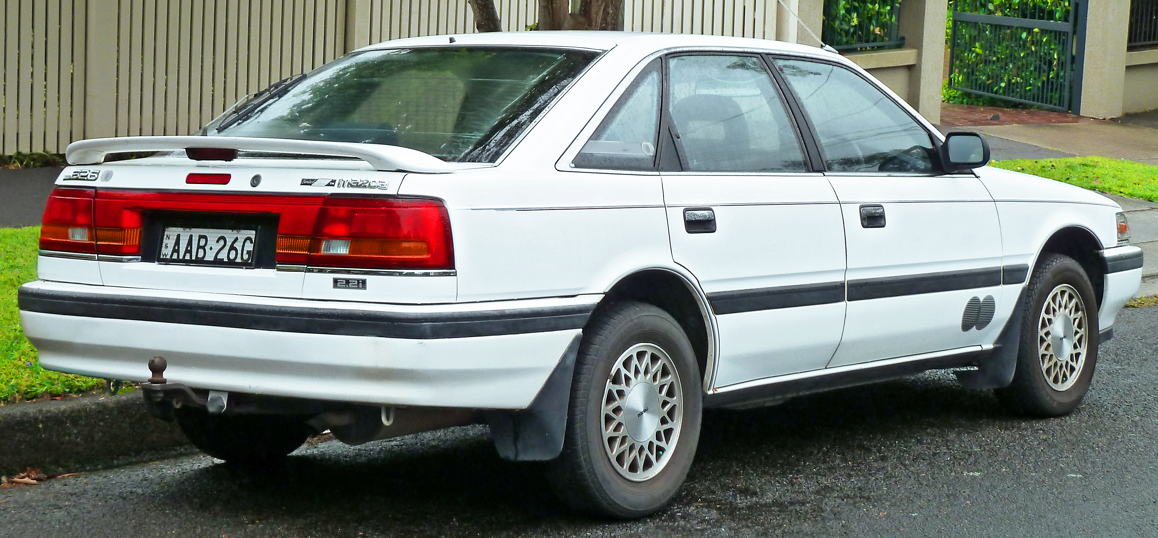 Mazda 2 1990