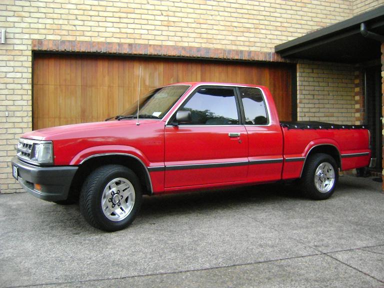 Mazda B2000 1989