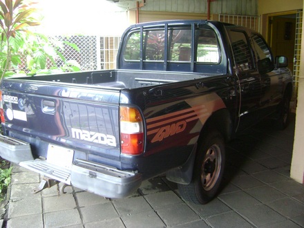 Mazda B2900 2001
