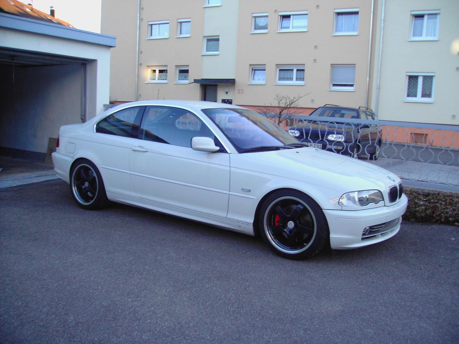 BMW 3-series 2002 Photo - 1