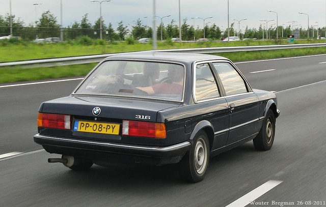 BMW 316i 1985 Photo - 1