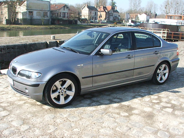 BMW 330Xd 2004 Photo - 1