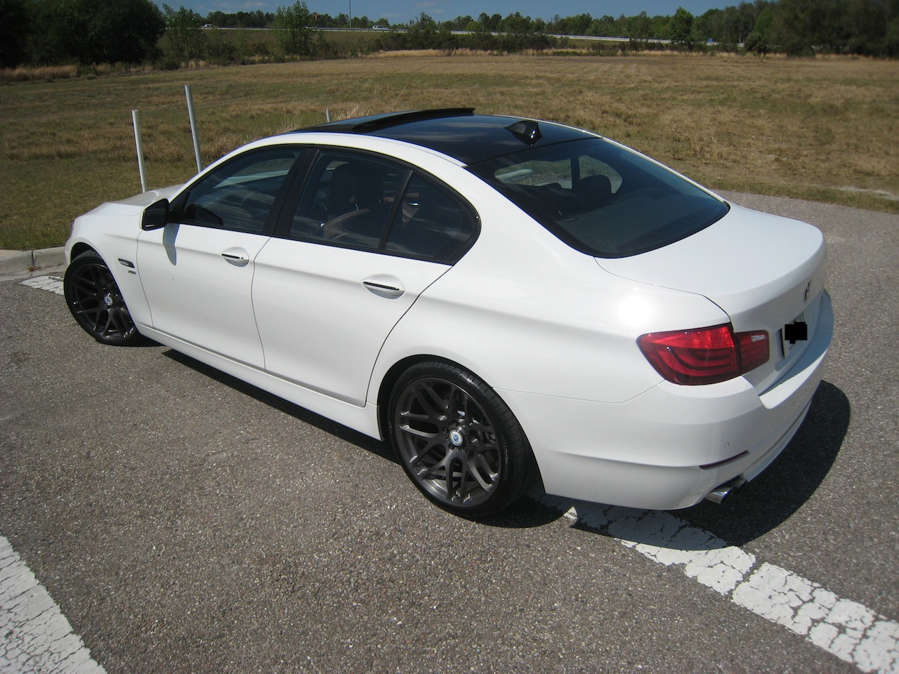 BMW 528Xi 2013 Photo - 1