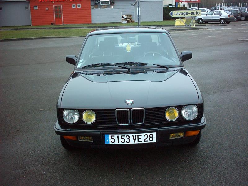 BMW 528i 1987 Photo - 1