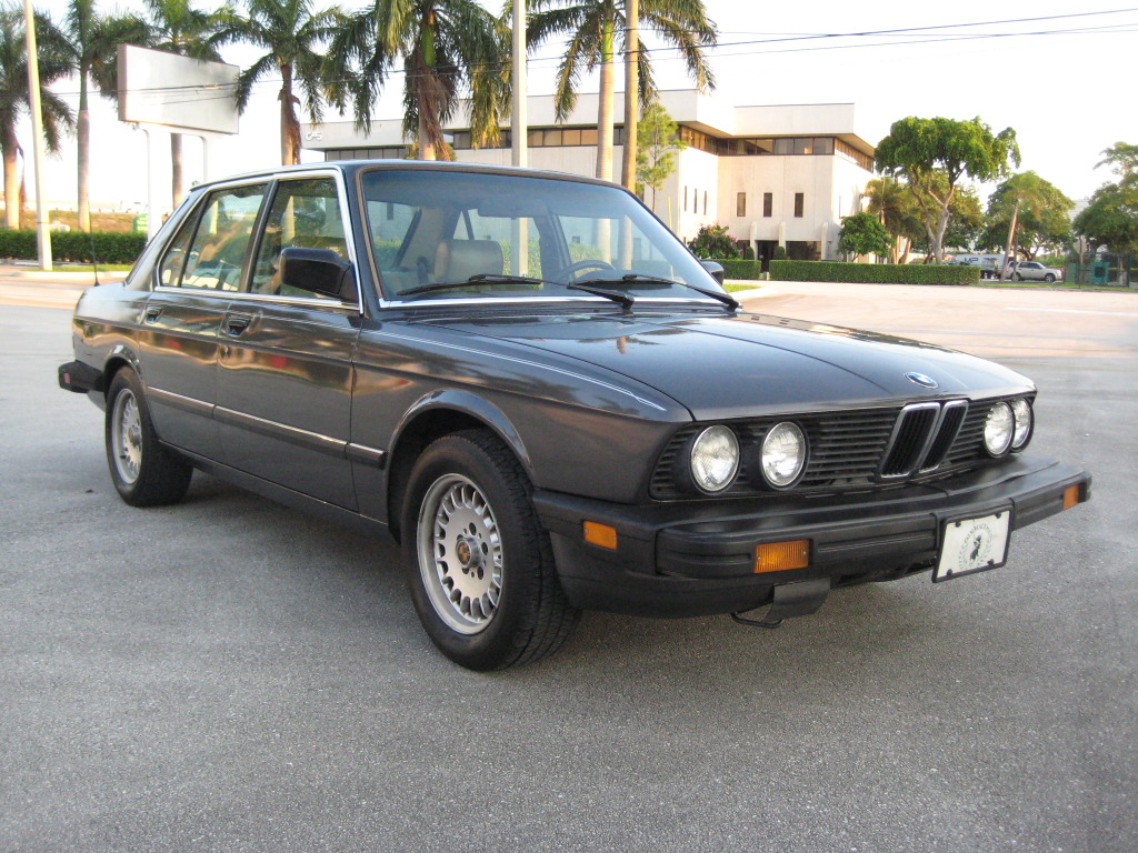 BMW 535i 1986 Photo - 1