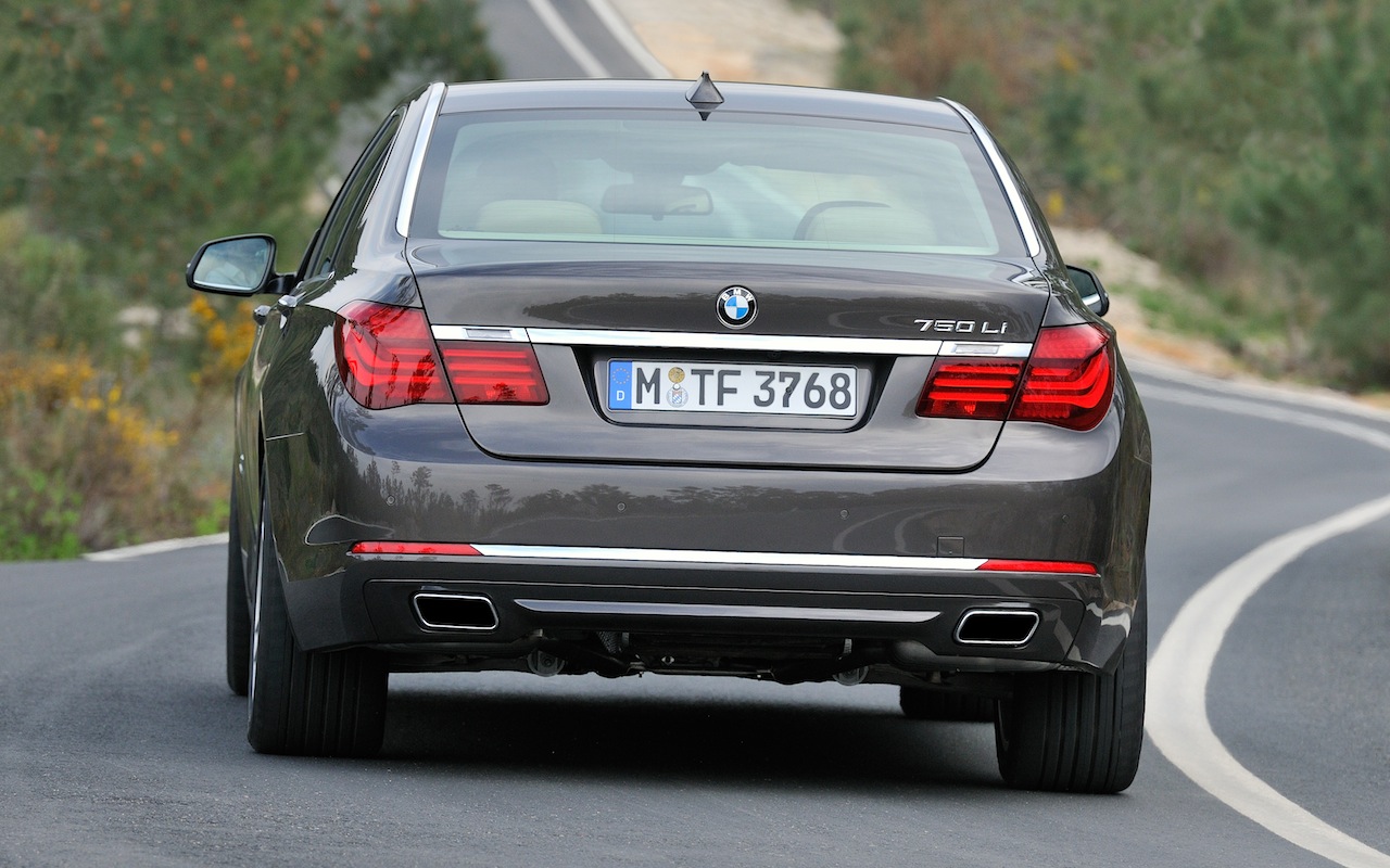 BMW 7 2012 Photo - 1