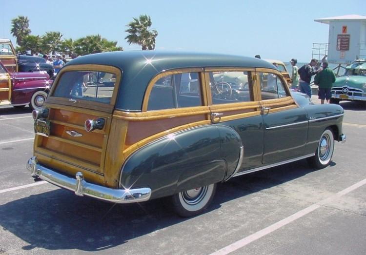 Chevrolet Deluxe 1949 Photo - 1