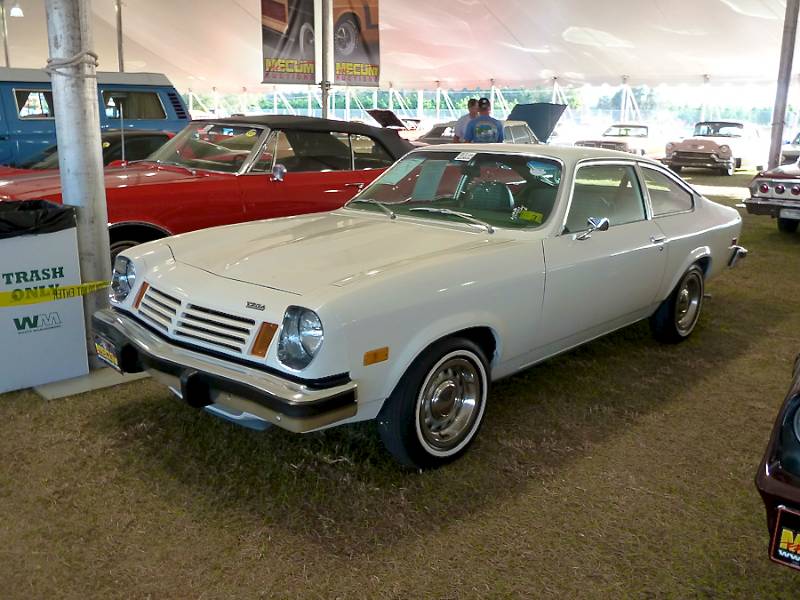 Chevrolet Vega 1974 Photo - 1