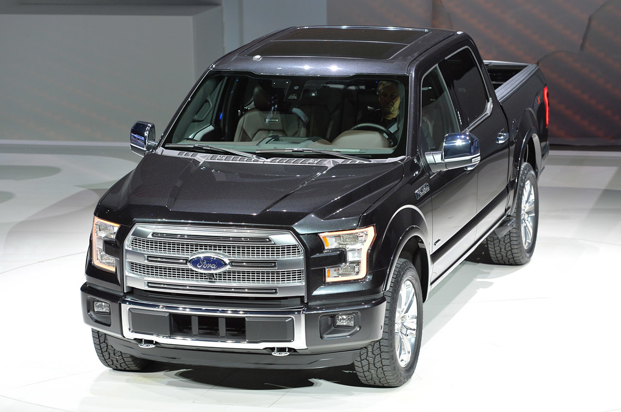 Ford F-15 2015 Photo - 1