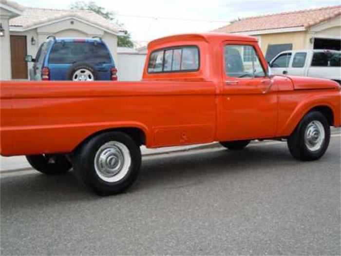Ford F-250 1965 Photo - 1