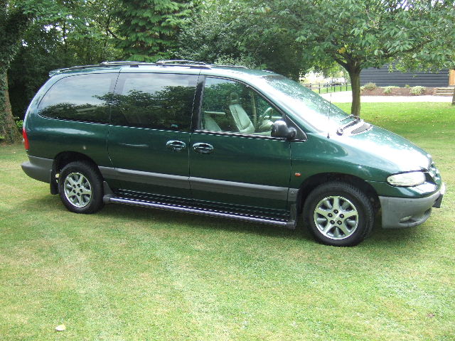 Chrysler Voyager 1999 Photo - 1
