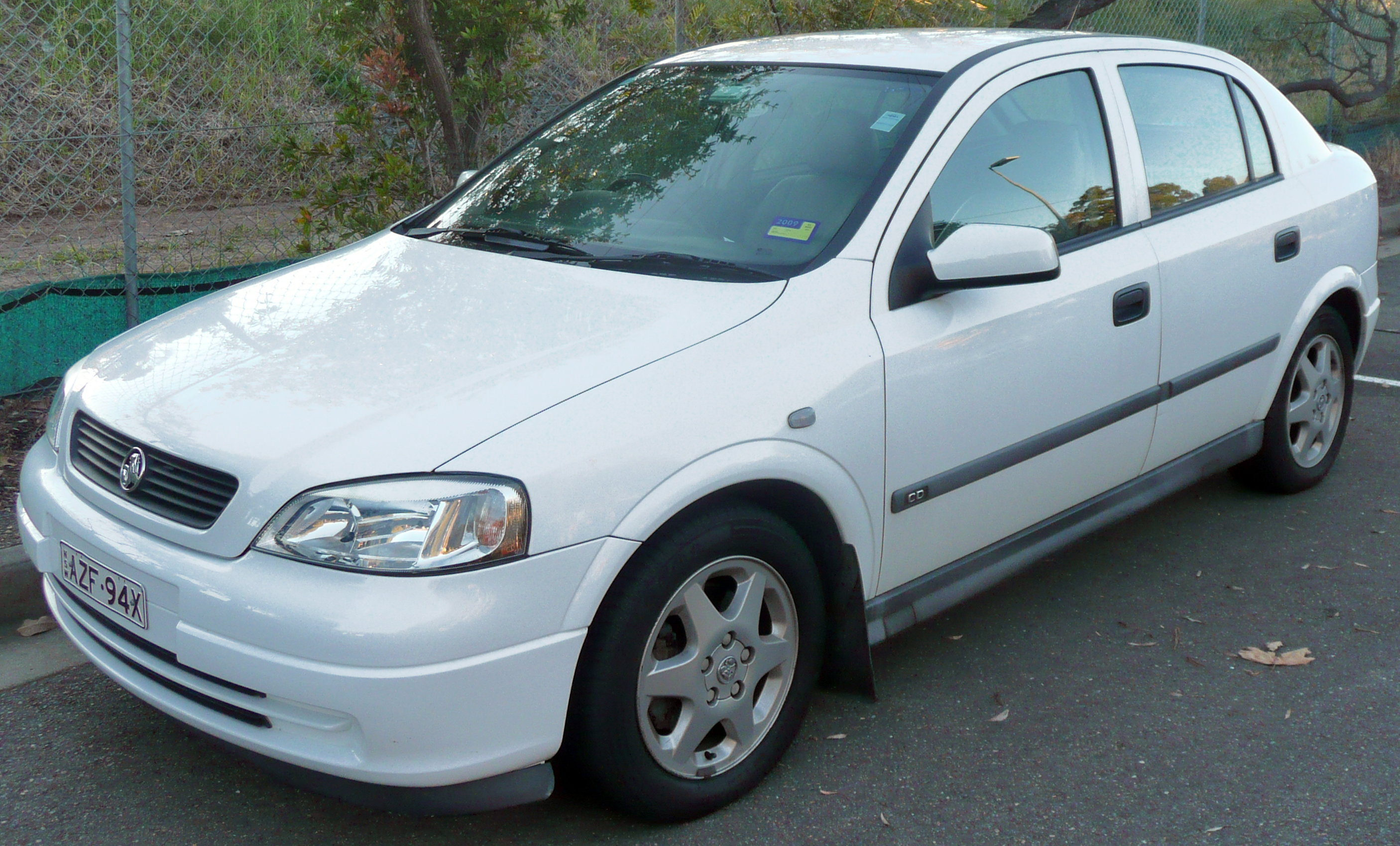 Holden Astra 2001 Photo - 1