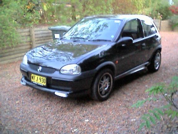 Holden Barina 1999 Photo - 1