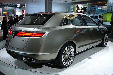 Lincoln MKT 2014 Photo - 1