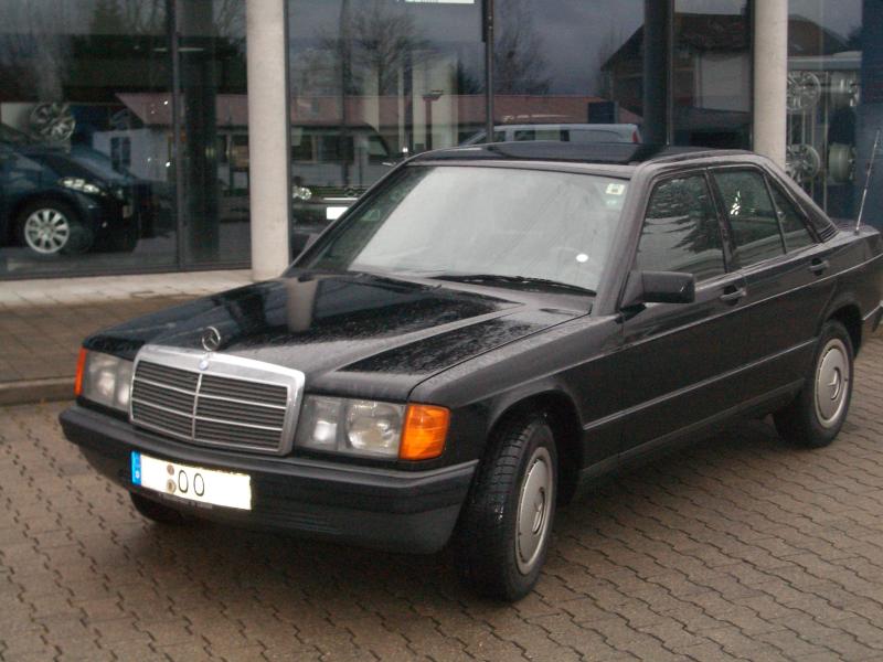 Mercedes-benz 190E 1985 Photo - 1
