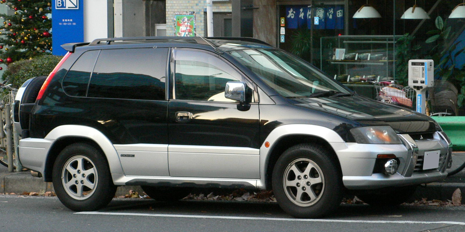Mitsubishi RVR 1997 Photo - 1