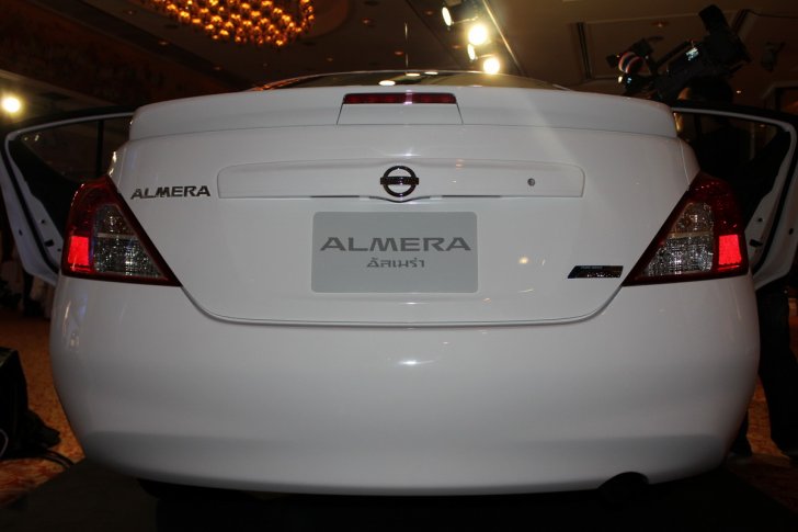 Nissan Almera 2011 Photo - 1