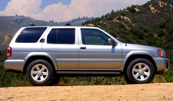 Nissan Pathfinder 1996 Photo - 1