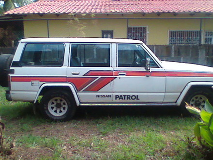 Nissan Patrol 1987 Photo - 1