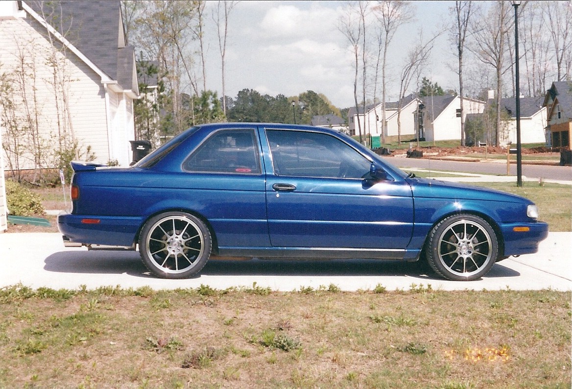 Nissan Sentra 1992 Photo - 1